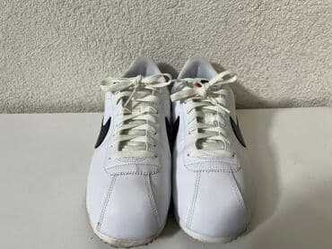 Мужские кроссовки, 44, Nike, Б/у, цвет - Белый, Самовывоз at lalafo.kg Мужские кроссовки, 44, Nike, Б/у, цвет - Белый, Самовывоз