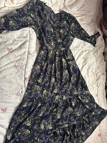 Повседневное платье, Лето, Длинная модель, Шифон, На запах, Стандарт at lalafo.kg Повседневное платье, Лето, Длинная модель, Шифон, На запах, Стандарт