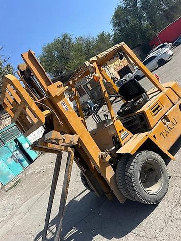 Погрузчик, Komatsu, Колесный, Вилочный at lalafo.kg Погрузчик, Komatsu, Колесный, Вилочный