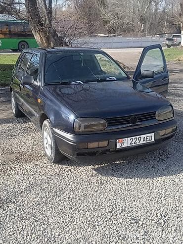 Volkswagen Golf: 1994 г., 1.6 л, Механика, Бензин, Хэтчбэк at lalafo.kg Volkswagen Golf: 1994 г., 1.6 л, Механика, Бензин, Хэтчбэк