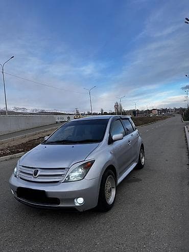 Toyota Ist: 2003 г., 1.5 л, Автомат, Бензин, Хэтчбэк at lalafo.kg Toyota Ist: 2003 г., 1.5 л, Автомат, Бензин, Хэтчбэк