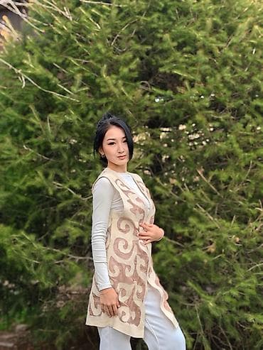 Другие жилеты M, цвет - Бежевый at lalafo.kg — 1 Другие жилеты M, цвет - Бежевый — 1