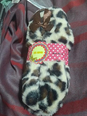 Тёплые домашние тапочки KE MING с леопардовым принтом. - Модель at lalafo.kg Тёплые домашние тапочки KE MING с леопардовым принтом. - Модель