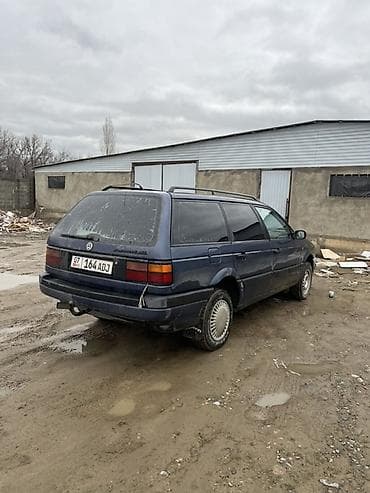 Volkswagen Passat: 1992 г., 1.8 л, Механика, Бензин, Универсал at lalafo.kg Volkswagen Passat: 1992 г., 1.8 л, Механика, Бензин, Универсал