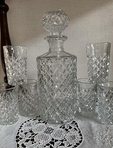 Винтажный чешский набор для крепких напитков, автор Владислав Урбан at lalafo.kg Винтажный чешский набор для крепких напитков, автор Владислав Урбан