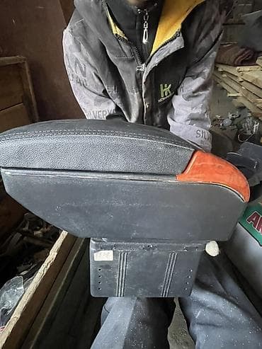 Подлокотник цвет - Черный at lalafo.kg Подлокотник цвет - Черный