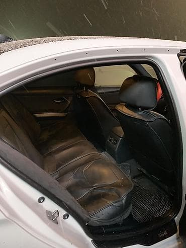 Iveco: BMW 3 series: 2009 г., 2.5 л, Автомат, Бензин, Седан lalafo.kg да — 10 Iveco: BMW 3 series: 2009 г., 2.5 л, Автомат, Бензин, Седан — 10