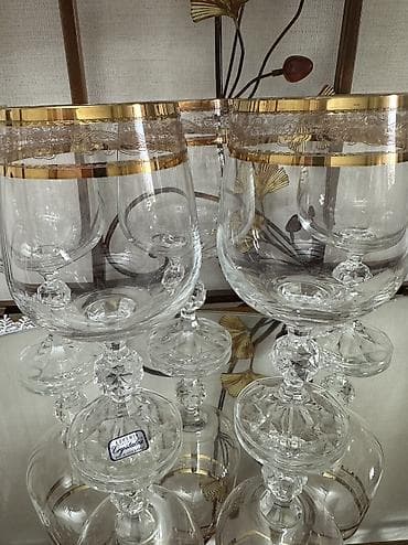 Бокалы «Богемия» с золотыми каёмками at lalafo.kg Бокалы «Богемия» с золотыми каёмками