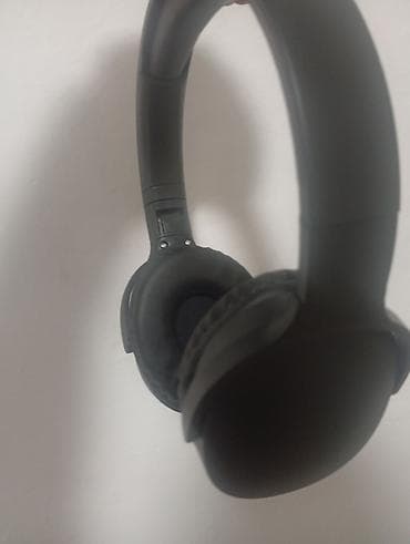 Беспроводные накладные наушники - Форм‑фактор at lalafo.kg Беспроводные накладные наушники - Форм‑фактор