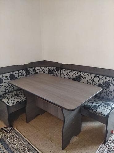 Кухонный уголок 3стульчика состояние хорошее есть шкаф at lalafo.kg Кухонный уголок 3стульчика состояние хорошее есть шкаф