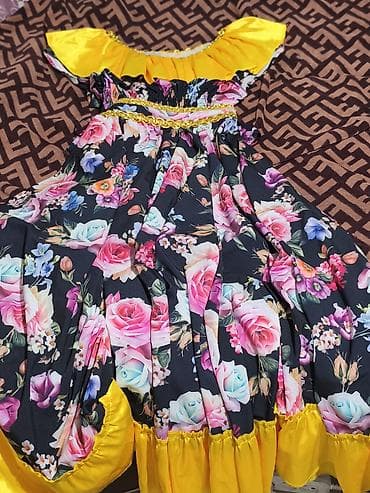 Юбка и топ в стиле цыганочка одевали 3 раза размер 40-44 юбка at lalafo.kg Юбка и топ в стиле цыганочка одевали 3 раза размер 40-44 юбка