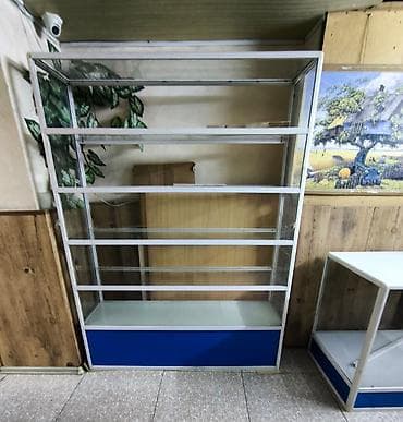 Витринные шкафы из стекла: прилавки : Размер 900х900х600мм. В at lalafo.kg Витринные шкафы из стекла: прилавки : Размер 900х900х600мм. В