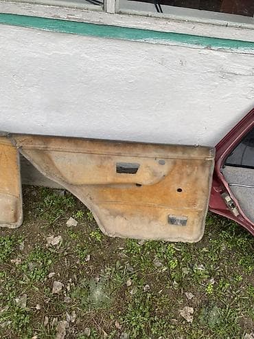 Автокосметика: Эшик Комплект Volkswagen, Колдонулган, Оригинал lalafo.kg да — 6 Автокосметика: Эшик Комплект Volkswagen, Колдонулган, Оригинал — 6