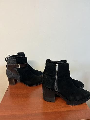 Сапоги, 40, Clarks, Б/у, цвет - Черный, Самовывоз, Платная доставка at lalafo.kg Сапоги, 40, Clarks, Б/у, цвет - Черный, Самовывоз, Платная доставка