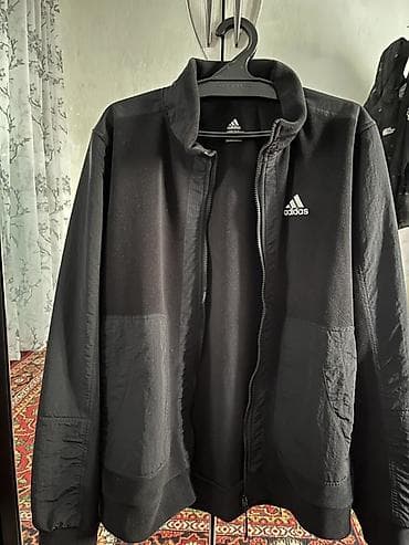 Баардык кийимдер сатылат двойка спортивный, джинсы, футболка, худи at lalafo.kg Баардык кийимдер сатылат двойка спортивный, джинсы, футболка, худи