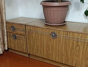 Тумба для вещей и одежды, Без зеркала, ЛДСП, цвет - Коричневый at lalafo.kg Тумба для вещей и одежды, Без зеркала, ЛДСП, цвет - Коричневый