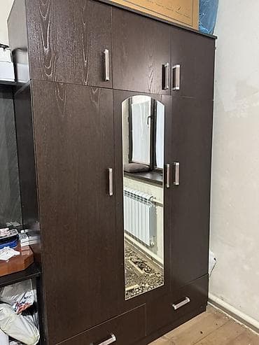 Шифоньер, шкаф для одежды, Прямой, ЛДСП at lalafo.kg Шифоньер, шкаф для одежды, Прямой, ЛДСП