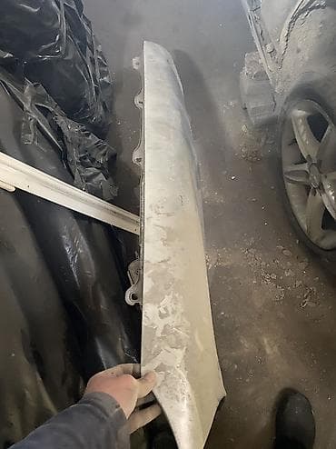 Продается правый крыло от 210 at lalafo.kg Продается правый крыло от 210