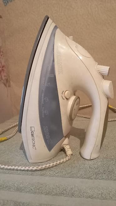 Утюг рабочий
состояние хорошее at lalafo.kg Утюг рабочий
состояние хорошее
