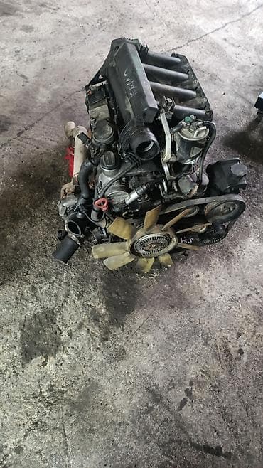 Спринтер 2.2cdi Двигатель в сборе с МКПП - Двигатель рядный at lalafo.kg Спринтер 2.2cdi Двигатель в сборе с МКПП - Двигатель рядный
