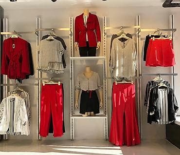 Сдаётся часть бутика, 1 этаж старый, бутик уютный чистый с Новым lalafo.kg да — 1 Сдаётся часть бутика, 1 этаж старый, бутик уютный чистый с Новым — 1