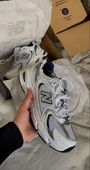 Мужские кроссовки, 40, 41.5, 42.5, New Balance, Новый, цвет - Белый, Самовывоз, Платная доставка, Бесплатная доставка at lalafo.kg Мужские кроссовки, 40, 41.5, 42.5, New Balance, Новый, цвет - Белый, Самовывоз, Платная доставка, Бесплатная доставка