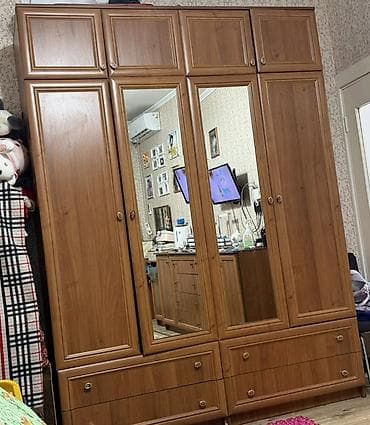 Гарнитур для спальни в классическом стиле, цвет — теплый орех. Состав at lalafo.kg Гарнитур для спальни в классическом стиле, цвет — теплый орех. Состав