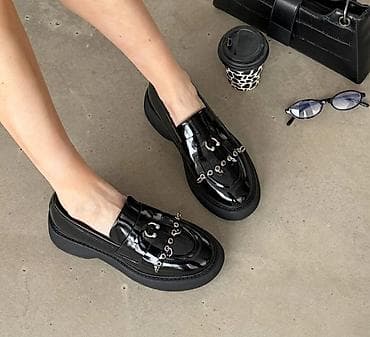 Лоферы YOURBOX, женские, черные, лаковые. Новые, одевались всего один at lalafo.kg Лоферы YOURBOX, женские, черные, лаковые. Новые, одевались всего один