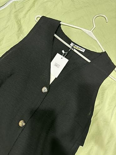 Двойка шорты маячкалён - Верх: безрукавный жилет с V‑образным at lalafo.kg — 3 Двойка шорты маячкалён - Верх: безрукавный жилет с V‑образным — 3