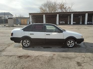 Volkswagen Passat: 1989 г., 1.8 л, Механика, Бензин, Седан at lalafo.kg Volkswagen Passat: 1989 г., 1.8 л, Механика, Бензин, Седан