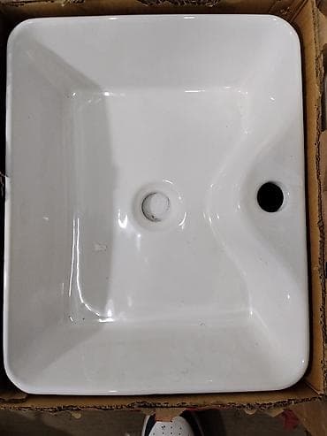 Ванна үчүн раковиналар: Ванна үчүн раковина, Өзгөчөлүктөрү: Жылтырак, Чарчы формасы, Материалы: Керамика lalafo.kg да — 1 Ванна үчүн раковиналар: Ванна үчүн раковина, Өзгөчөлүктөрү: Жылтырак, Чарчы формасы, Материалы: Керамика — 1