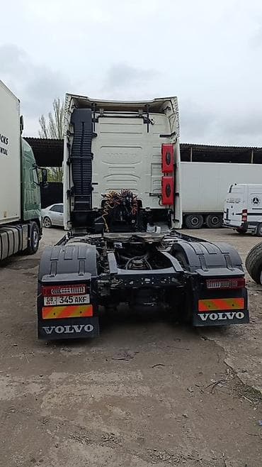 Тягач, Volvo, 2016 г., Тентованный at lalafo.kg Тягач, Volvo, 2016 г., Тентованный
