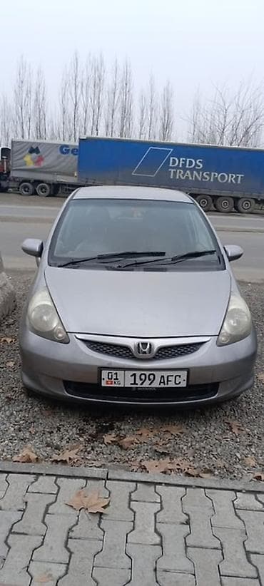 Honda Fit: 2006 г., Автомат, Бензин, Хэтчбэк at lalafo.kg Honda Fit: 2006 г., Автомат, Бензин, Хэтчбэк