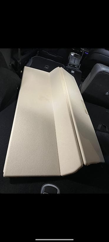 Шторка багажника Range Rover 2010 Оригинальная шторка багажника, в at lalafo.kg Шторка багажника Range Rover 2010 Оригинальная шторка багажника, в