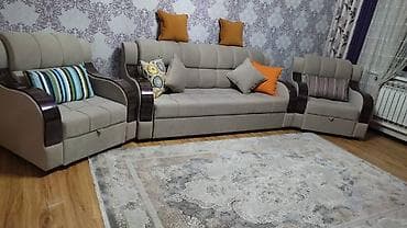 Продаю диван с двумя креслами. Район Ак босого at lalafo.kg Продаю диван с двумя креслами. Район Ак босого