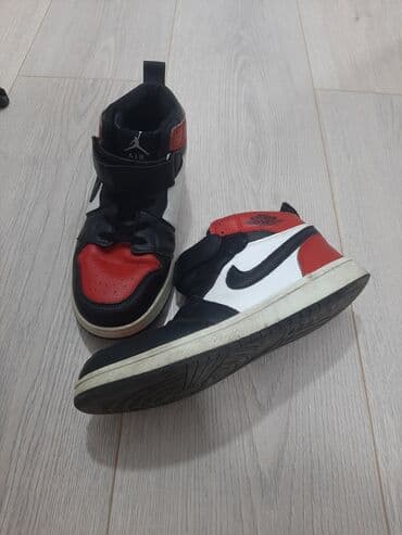 Кроссовки, 36, Nike, Б/у, цвет - Черный at lalafo.kg Кроссовки, 36, Nike, Б/у, цвет - Черный