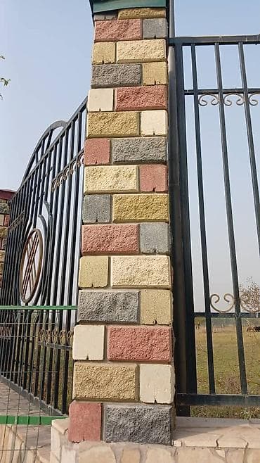 Декоративные бетонные блоки для облицовки и заборов - Материал at lalafo.kg Декоративные бетонные блоки для облицовки и заборов - Материал