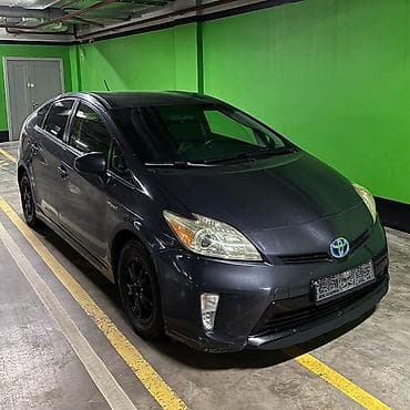 Toyota Prius: 2012 г., 1.8 л, Автомат, Гибрид, Хэтчбэк at lalafo.kg Toyota Prius: 2012 г., 1.8 л, Автомат, Гибрид, Хэтчбэк