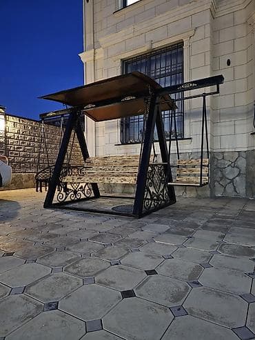 Садовые качели Металл, Со спинкой, С крышей at lalafo.kg Садовые качели Металл, Со спинкой, С крышей