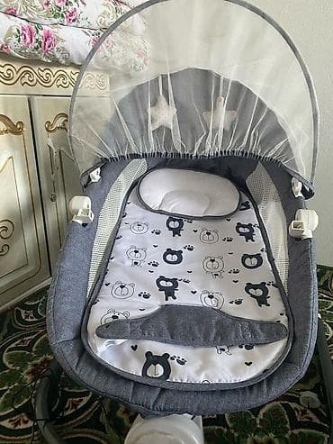 Люлька, Б/у, Качалка, цвет - Серый, Бесплатная доставка at lalafo.kg Люлька, Б/у, Качалка, цвет - Серый, Бесплатная доставка