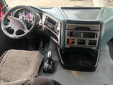 Тягач, DAF, 2003 г., Тентованный at lalafo.kg Тягач, DAF, 2003 г., Тентованный