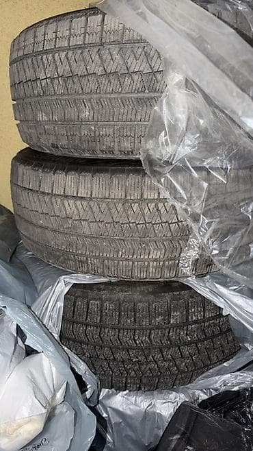 Зимние шины (комплект из 4 шт.) 215/45 R17 год 2020 жирные 7000с at lalafo.kg Зимние шины (комплект из 4 шт.) 215/45 R17 год 2020 жирные 7000с