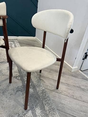 Стул для кухни, Б/у, Дерево, цвет - Белый at lalafo.kg Стул для кухни, Б/у, Дерево, цвет - Белый