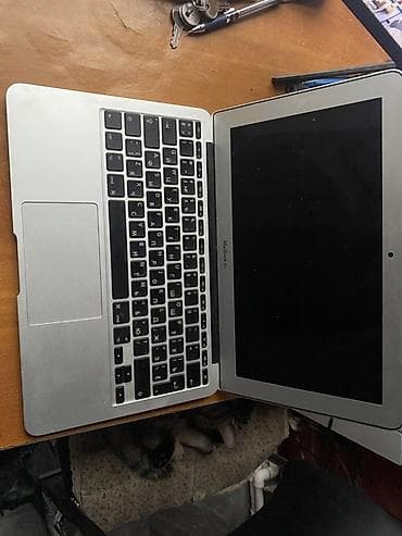 Ноутбук Apple (MacBook) 13 ", Intel Core i5, ОЗУ, RAM: 4 ГБ at lalafo.kg Ноутбук Apple (MacBook) 13 ", Intel Core i5, ОЗУ, RAM: 4 ГБ