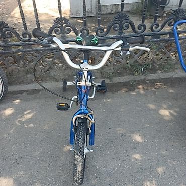 Детский велосипед и прицеп‑тележка Описание: - Детский велосипед at lalafo.kg Детский велосипед и прицеп‑тележка Описание: - Детский велосипед