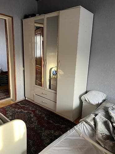 Спальный гарнитур в современном светлом исполнении. Состав: - at lalafo.kg Спальный гарнитур в современном светлом исполнении. Состав: -