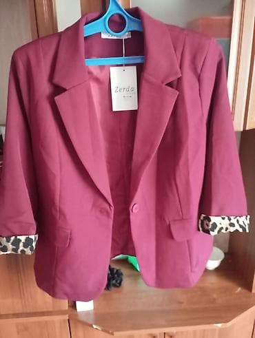 Женский пиджак Zerda - Цвет: насыщенный бордовый - Крой: прямой, с at lalafo.kg Женский пиджак Zerda - Цвет: насыщенный бордовый - Крой: прямой, с
