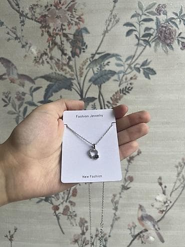 Кулон, Женские, Новый, Форма: Сердца at lalafo.kg Кулон, Женские, Новый, Форма: Сердца