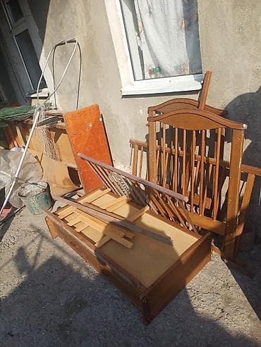 Детская кроватка качалка 2000т сом. самовывоз at lalafo.kg Детская кроватка качалка 2000т сом. самовывоз