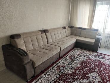 Угловой диван, C подушками at lalafo.kg Угловой диван, C подушками